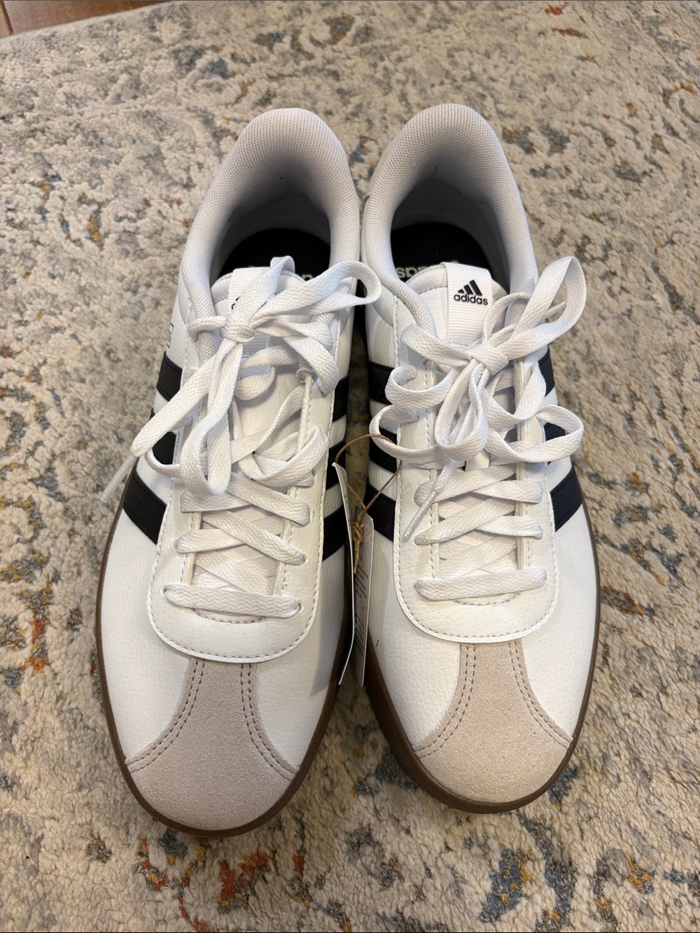 adidas White Black Retro-Style Low Top Sneakers VL court 3.0